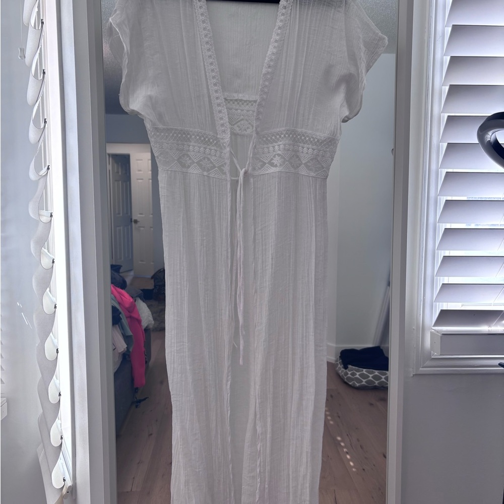 Women’s White Cotton Lace-Trim Swim Suit Coverup